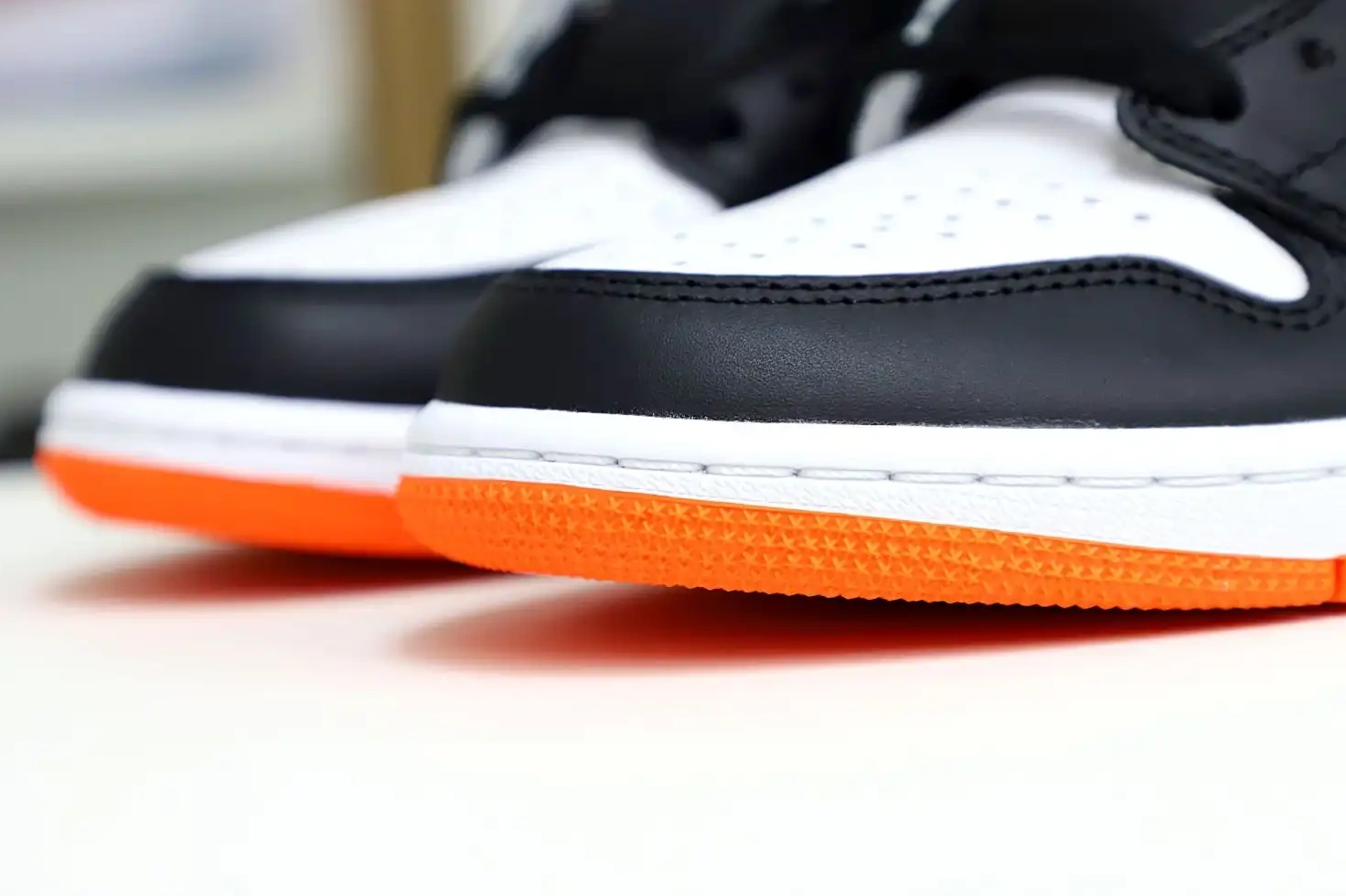 Retro 1 Kimikick Electro Orange' Air Jordan OG High 0702
